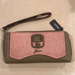 Guess Multi Card Slot Wallet